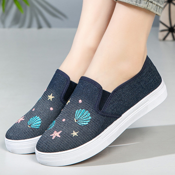 2025. gada jaunās vecās Pekinas auduma kurpes sieviešu modes izšūtas audekla kurpes studentu ikdienas kurpes ar zemu augšdaļu uzvelkamās kurpes