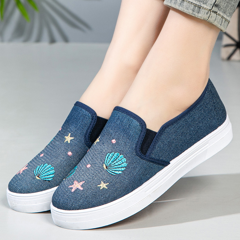 2025. gada jaunās vecās Pekinas auduma kurpes sieviešu modes izšūtas audekla kurpes studentu ikdienas kurpes ar zemu augšdaļu uzvelkamās kurpes