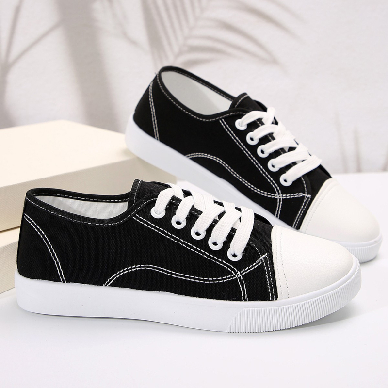 Európa a Spojené štáty americké 2024 jarné cezhraničné nové dámske topánky plus size 35-42 nezávislé stanice ležérne okrúhle plátno malé biele topánky doskové topánky