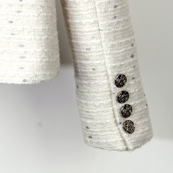 Μοναδικό, μοντέρνο και κομψό μπουφάν σχεδιαστών υψηλής ποιότητας σε γαλλικό στιλ του 2025 με εκλεπτυσμένη και κομψή ατμόσφαιρα