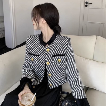 Ζακέτα εμπνευσμένη από την Chanel σε κορεατικό στιλ για μικροκαμωμένες γυναίκες, αρχές φθινοπώρου 2025, Μπλούζα με κοντό γιακά και χοντρό τελείωμα, μοντέρνα