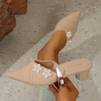 2025 Νέα στυλ Baotou Μισές παντόφλες για γυναίκες, Κορεάτικο στυλ Μοντέρνα σανδάλια με μυτερή μύτη και χοντρό τακούνι, μοντέρνα και ευέλικτα