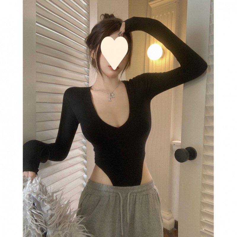 Dámsky overal s dlhým rukávom a výstrihom do V v americkom štýle, slim fit, strečový pás, vnútorná spodná košeľa, visiace tričko v rozkroku