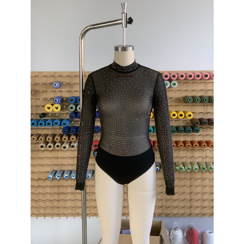 „Amazon“ karštai parduodamas nepriklausomas tarpvalstybinis juodo tinklelio „Burnout Crystal“ aukštakaklis ilgomis rankovėmis plonas bodis