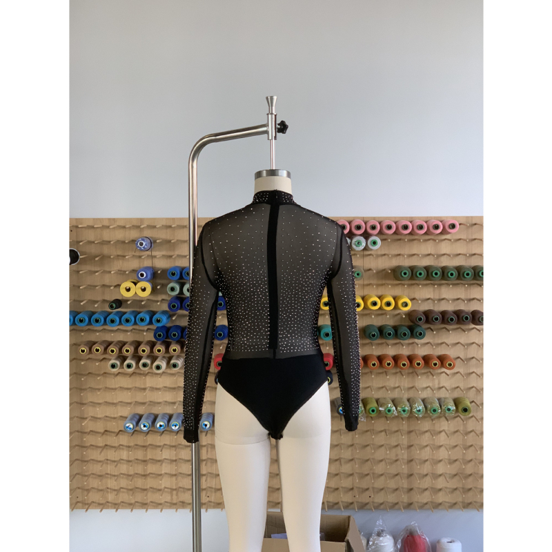 „Amazon“ karštai parduodamas nepriklausomas tarpvalstybinis juodo tinklelio „Burnout Crystal“ aukštakaklis ilgomis rankovėmis plonas bodis