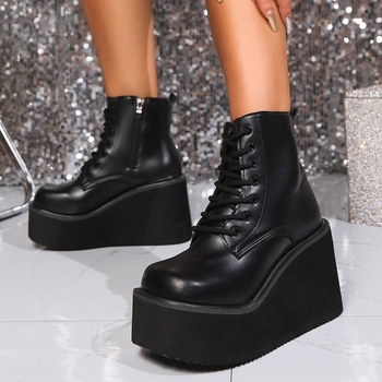 2024 Nové zahraničné obchodné plus size Univerzálne klinové čižmy s hrubým podpätkom Pohodlné elegantné tmavé punkové subkultúry Martin čižmy