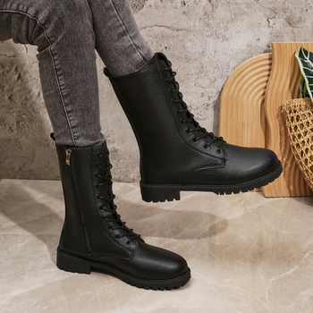Nové jesenné a zimné čižmy s nízkym podpätkom a hrubým podpätkom pre ženy, britský štýl, okrúhla špička, bočný zips, hrubá podrážka, motocyklové čižmy veľkej veľkosti z roku 2025