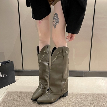 Retro kovbojské čižmy so špicatou špičkou v západnom štýle pre ženy, jeseň 2023, nové čižmy s nitmi vo veľkých veľkostiach, dlhé čižmy s hrubým podpätkom a výstrihom do V.