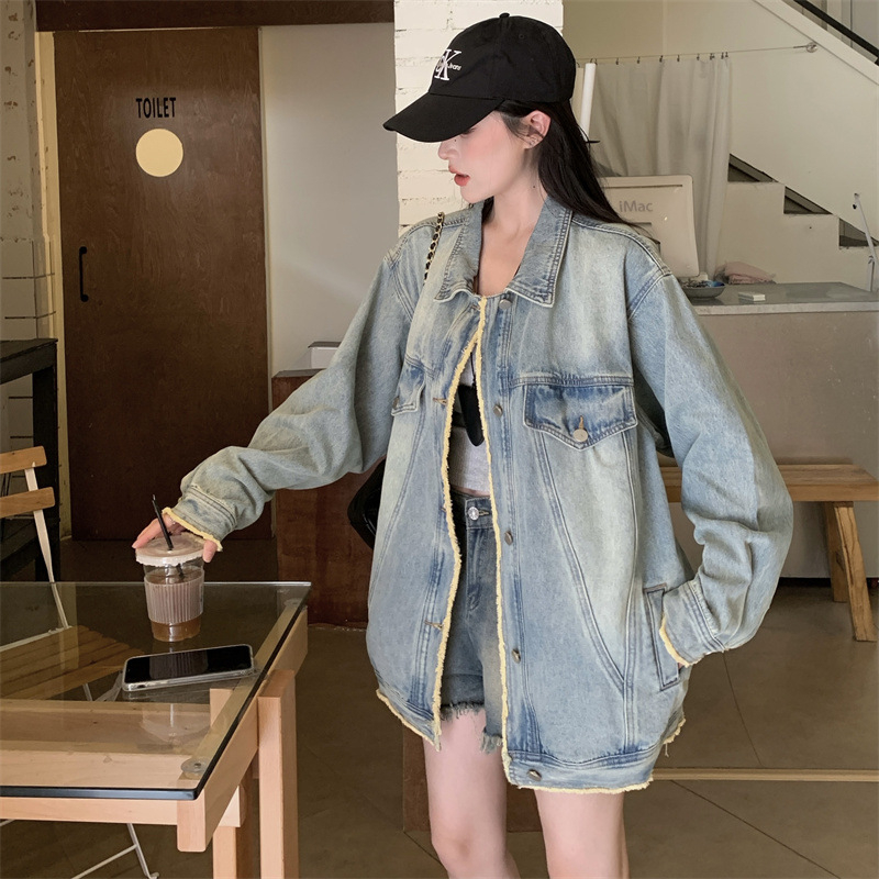 Plius dydžio moteriškas 2025 m. ankstyvą pavasarį naujas storas sesers retro vaikino vėjo prašmatnus skalbto silueto laisvalaikio džinsinis paltas