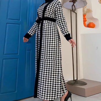 M2345 Amazon horúci výpredaj Nový blízkovýchodný moslimský kabát s dlhým rukávom a pepitou stopou, módny oblek