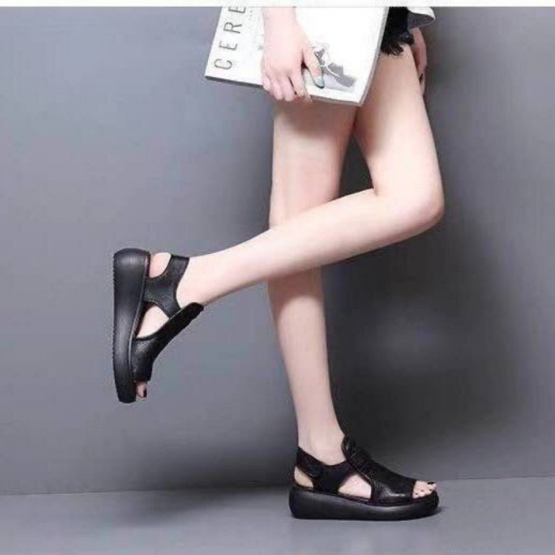 Mo Lian Pai rimske sandale od prave mekane kože, nove šuplje, mekane, neklizajuće, otporne na habanje, ženske majčinske cipele, ljeto 2025.