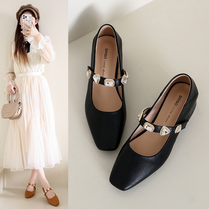 Ženske cipele Mary Jane s plitkim ustima, debelom petom, 2025., nove prekrasne cipele s malom petom, ženske cipele s četvrtastim vrhom i metalnom kopčom, srednja peta, vintage