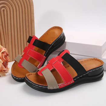 Γυναικείες παντόφλες wedge 2024 καλοκαίρι νέα μόδα ευρωπαϊκή και αμερικανική εξωτερική αγορά συν μέγεθος ραφή ψαροκόκαλο χρώμα που ταιριάζει παντόφλες παραλίας