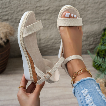 Zahraničný obchod Európska veľkosť na sklade Nové európske a americké zahraničné obchodné sandále z konopného lana na kline Ľahké dámske letné sandále s prackou pre väčšie veľkosti