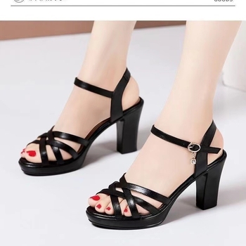 Γυναικεία σανδάλια με ψηλοτάκουνα και ανοιχτά δάχτυλα, καλοκαίρι 2023, νέα, με χοντρό πάτο, πλατφόρμα, λουστρίνι, μεγάλα μεγέθη, μοντέλα σανδαλιών