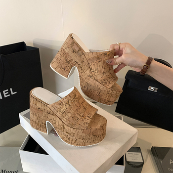 Παντόφλες εξωτερικού χώρου Aliexpress για μεγάλα μεγέθη, καλοκαιρινές παντόφλες 2025, ανοιχτά δάχτυλα, με ξύλινα νερά, αδιάβροχη πλατφόρμα και χοντρή σόλα.