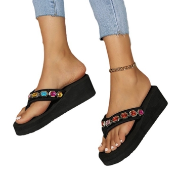 Nové cezhraničné európske a americké bežné oblečenie Joker módne ploché papuče nosia veľké vodné diamantové šperky žabky