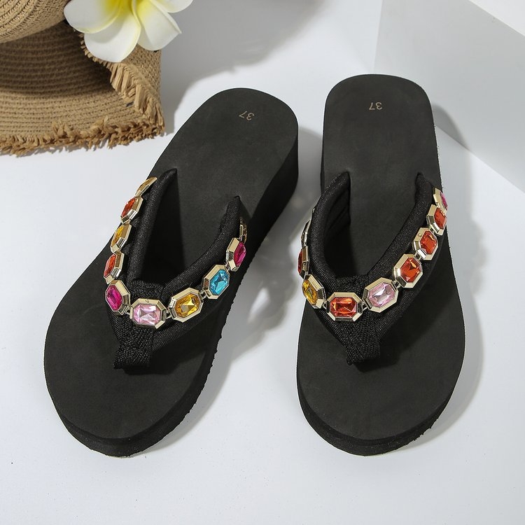 Nové cezhraničné európske a americké bežné oblečenie Joker módne ploché papuče nosia veľké vodné diamantové šperky žabky