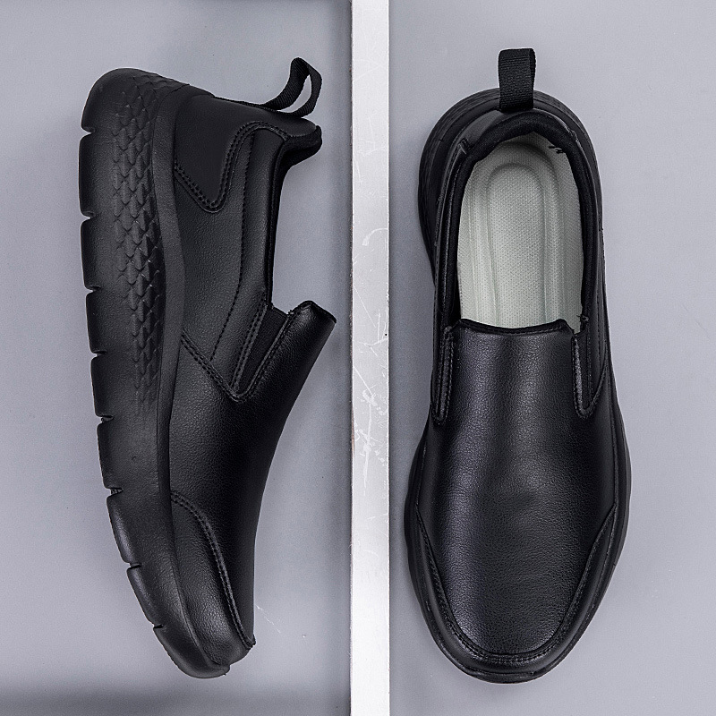 Potpuno crne vodootporne ležerne cipele za lijene cipele za srednje i starije osobe, vanjske tate, muške cipele, navlake za kuhinju, protuklizne cipele