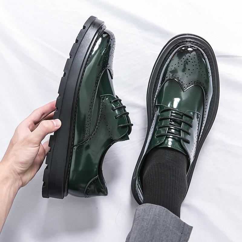 Pánske kožené topánky Nové obchodné spoločenské pánske topánky Brooke vyrezávané svadobné topánky v kórejskom štýle s hrubou podrážkou, trendy topánky pre mužov