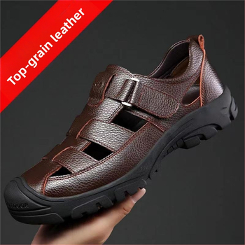 Ljetne prozračne sandale od prave kože za tate srednjih godina, ležerne sandale 2022., muške cipele od mekane kože s šupljom rupom i mekom površinom