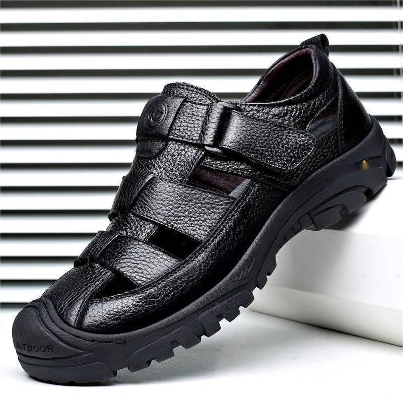 Ljetne prozračne sandale od prave kože za tate srednjih godina, ležerne sandale 2022., muške cipele od mekane kože s šupljom rupom i mekom površinom