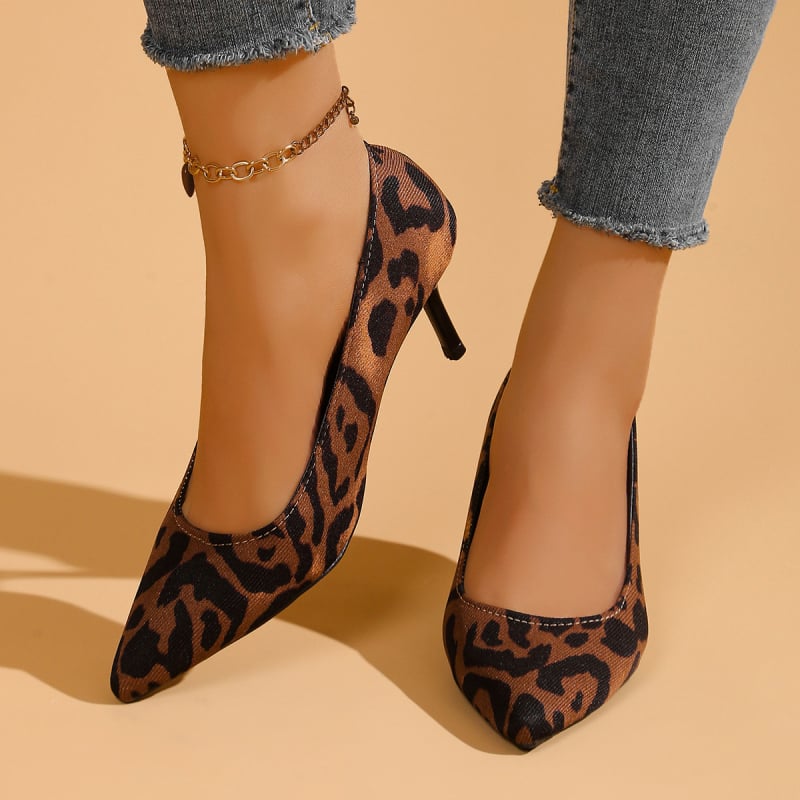 Pantofi cu toc înalt pentru femei, mărime plus, pentru primăvara și toamna 2025, noi pantofi stiletto cu imprimeu leopard, cu gură mică și vârf ascuțit, din Europa și America, pentru comerț exterior transfrontalier