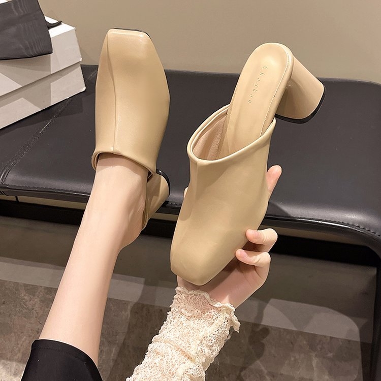 Europske i američke plus size Baotou Half Slippers 2025 Square Potpetice Novi stil Sandale Moderna vanjska odjeća Debela potpetica Lijene Muller cipele