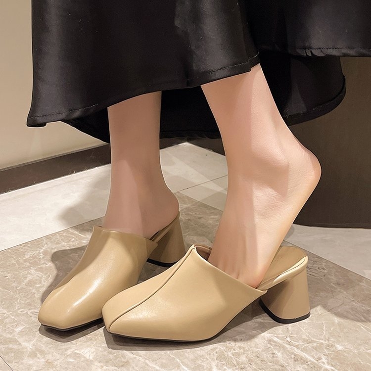 Europske i američke plus size Baotou Half Slippers 2025 Square Potpetice Novi stil Sandale Moderna vanjska odjeća Debela potpetica Lijene Muller cipele