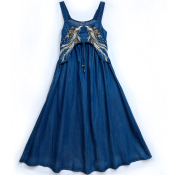 Jarné a letné nové dizajnové retro šaty s ramienkami, silnou výšivkou, golierom s jedným slovom, veľkými kyvadlovými šatami 82572