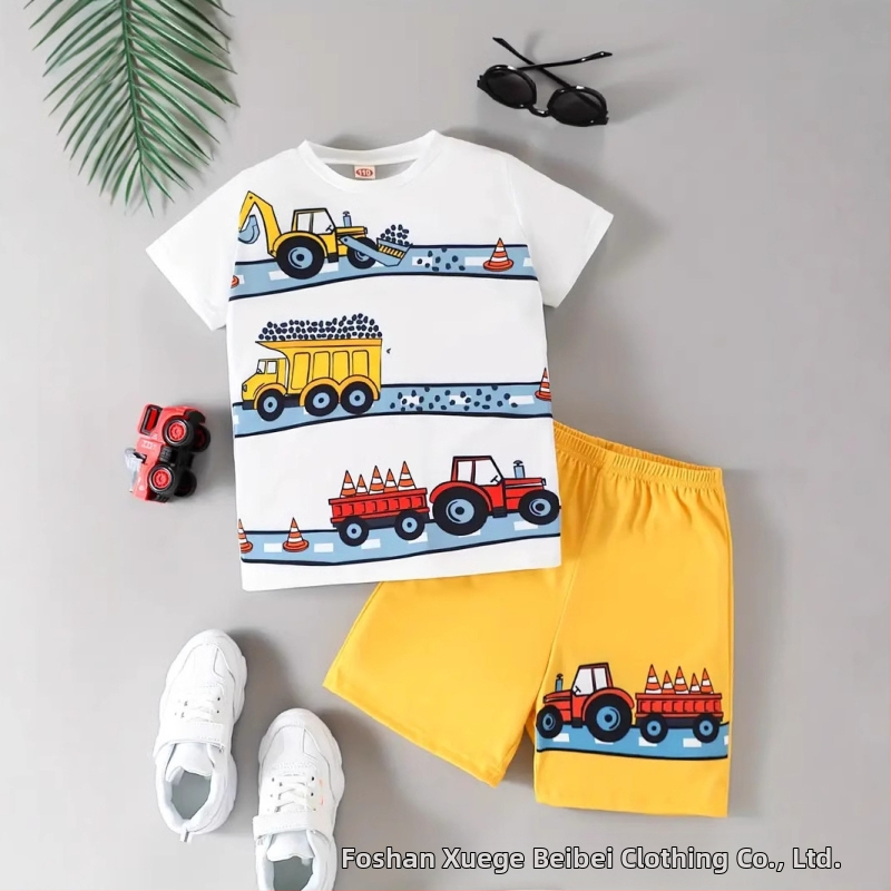 Pánske detské oblečenie 2025 Nové kreslené auto s krátkym rukávom, šortky s animovanou potlačou, ležérna dvojdielna súprava