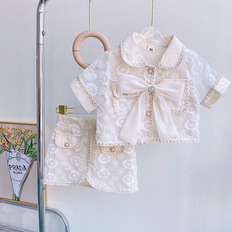 Costum casual de vară 2024 pentru copii, stil nou, brodat, la modă, prințesă, pentru copii, cu fustă scurtă parfumată mică, set din două piese pentru copii