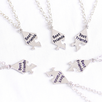 Fabriko didmeninė prekyba gero draugo serijos šešių žiedlapių siuvinėjimu penkiakampės žvaigždės formos merginos gero draugo karoliai, pakabukas moterims, banga