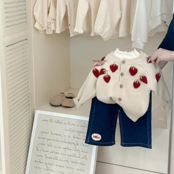 Νέα χειροποίητη ζακέτα με κέντημα φράουλας για κορίτσια 2025, ρετρό στερεοφωνικό, άνοιξη και φθινόπωρο, για κορίτσια