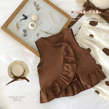 Dievčenský kostým 2025 Letné nové detské tričko bez rukávov v kórejskom štýle pre bábiky s polo bodkami a širokými nohavicami, dvojdielna súprava, klobúk zadarmo