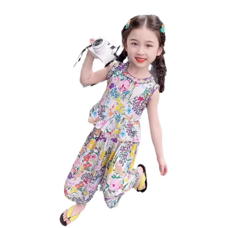 Trendovski cvjetni komplet za djevojčice za ljeto 2025., novi korejski čipkasti top bez rukava i široke hlače, dvodijelni set