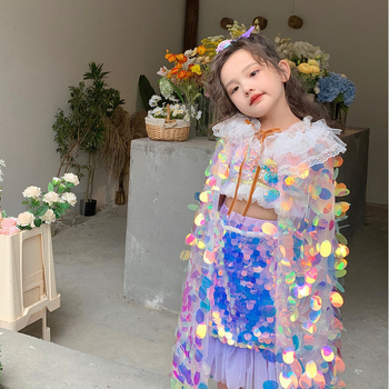 INS Saldētas meitenes fliteru Helovīna bērnu šalle ar plānu pludmales apmetni, mazās princeses saules aizsargsietu