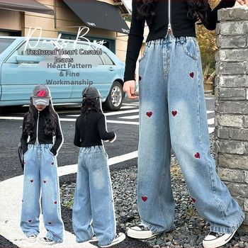 Piiriülesed tüdrukute kevad- ja sügisteksad 2025. aastaks. Uued Korea stiilis keskmise ja suure laste moe armastuskirjaga tikitud teksad. Trendikad