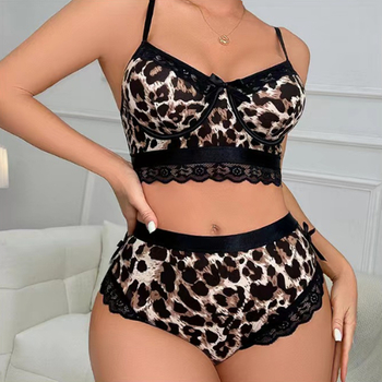 Gražūs apatiniai moterims, seksualūs, leopardo spaudos, sustorėjusios mažos krūtinės liemenėlės, seksualūs nėrinių dirželiai, leopardo spaudos pižamos, dviejų dalių apatiniai