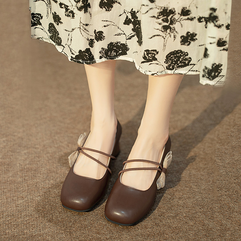 Mary Jane cipele ženske jesenske 2023. nove korejske okrugle cipele s debelom petom, ženske cipele s mašnom i plitkim ustima, veleprodaja tvornice