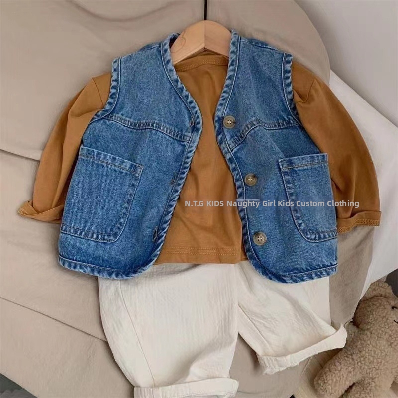 Laste teksariidest vest 2025 kevadeks ja sügiseks. Uus lastevest poistele. Jokeri stiilis trendikas lasteriietus.