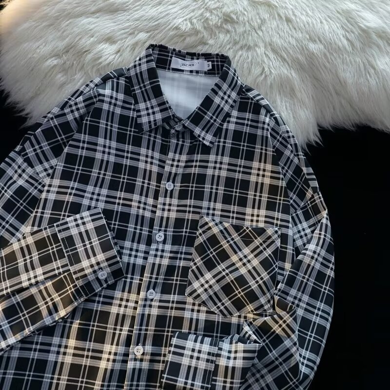 Jarné a jesenné vkusné klasické Joker vintage čiernobiele kockované pánske tričko s dlhým rukávom, voľné ležérne tričko