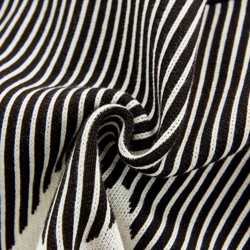 ins2020 Jesenski muški pleteni džemper za bebe, korejski crtani kardigan, muški džemper za 100 dana