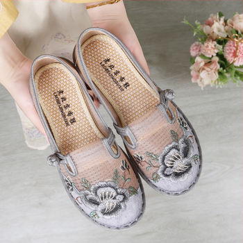 Dámske letné ľadovo hodvábne sieťované topánky z pekinskej látky s mäkkou podrážkou, pohodlné, protišmykové topánky pre stredný a starší vek, vyšívané sieťované topánky