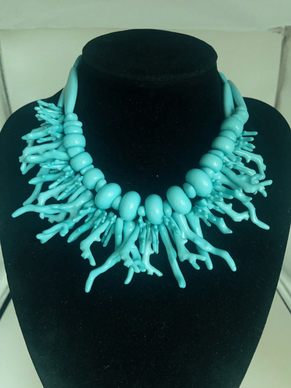 Euroopa ja Ameerika piiriülene enimmüüdud boheemlaslikus stiilis kahekihiline vaigust punase koralliga kaelakee naistele, isikupärastatud taimeteemaline