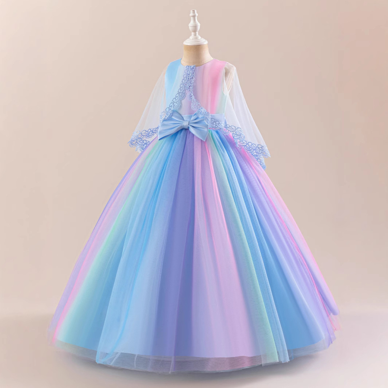 Dievčenské dúhové šaty s prechodom