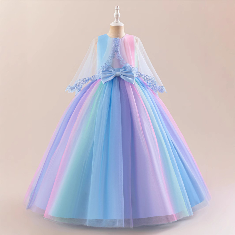 Dievčenské dúhové šaty s prechodom