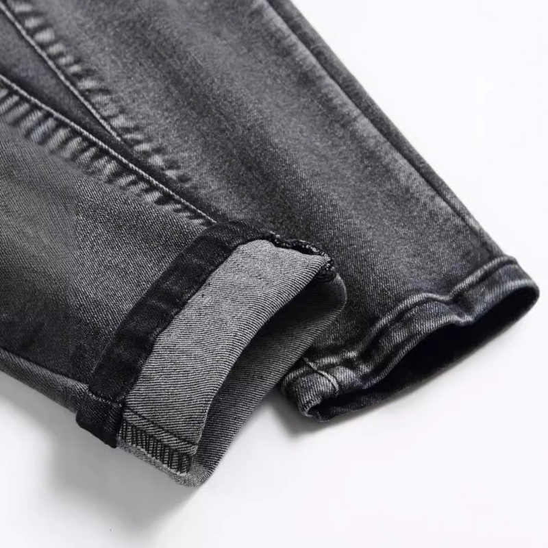 Amazoni suurte laste hallide aukudega venivad teksad otse tehasest tarnimiseks