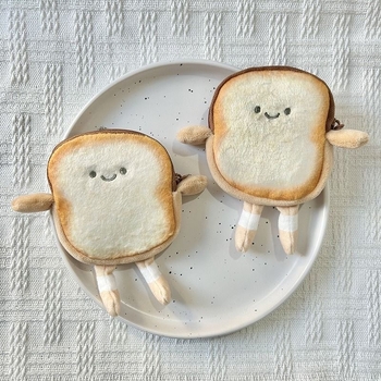 Uus röstsai, kaerahelbekott, kaardikott, leivatükk, loominguline, plush, koomiksimünt, kõrvaklappide kott, väike ripats