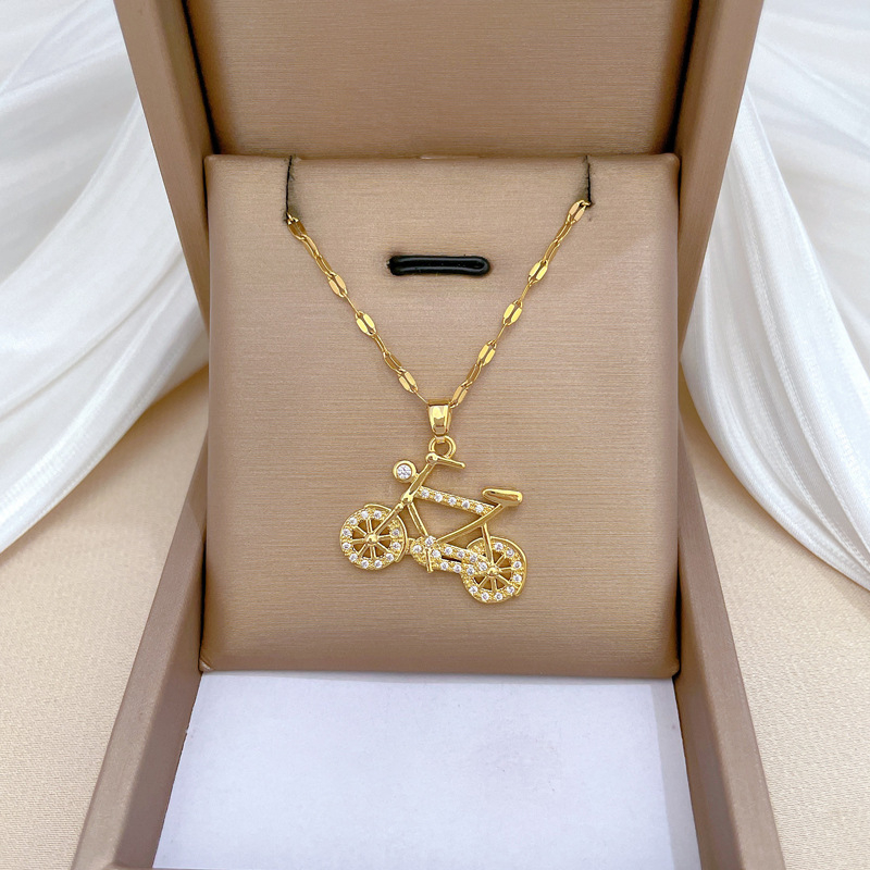 [Titánová oceľ] Zdieľanie bicyklového svetla Luxusný temperament Nádherný diamantový náhrdelník Dámska univerzálna kľúčna kosť Retiazka z titánovej ocele Retiazka